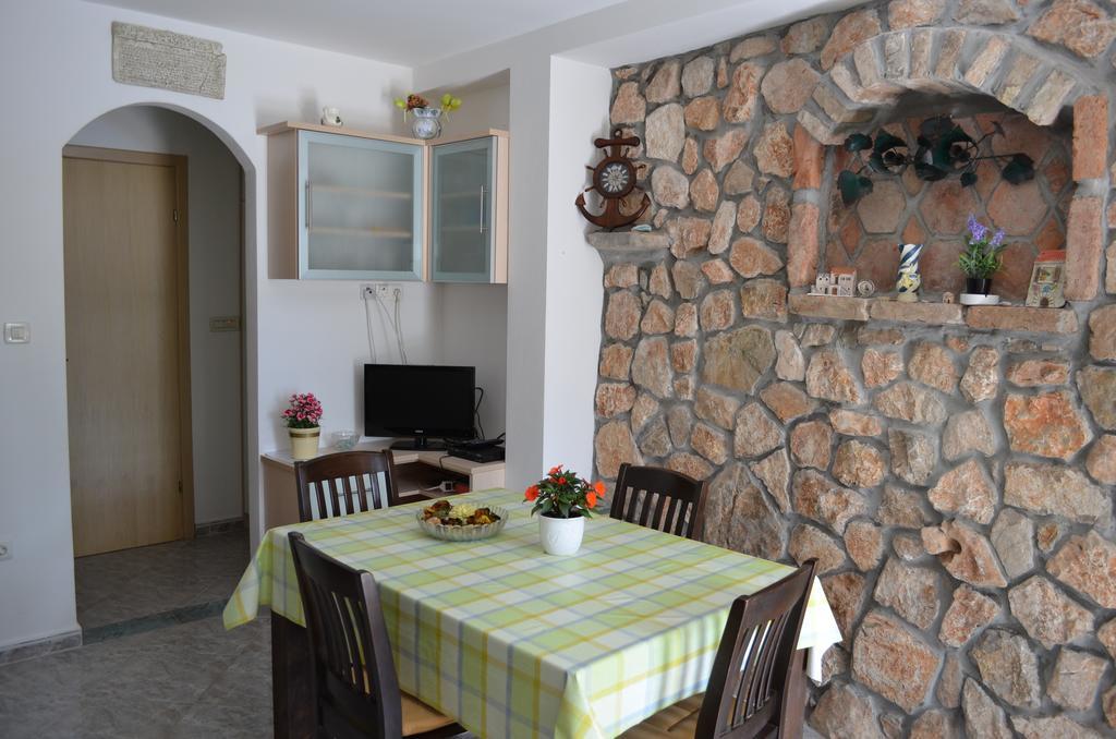 Apartments Lora Башка Номер фото